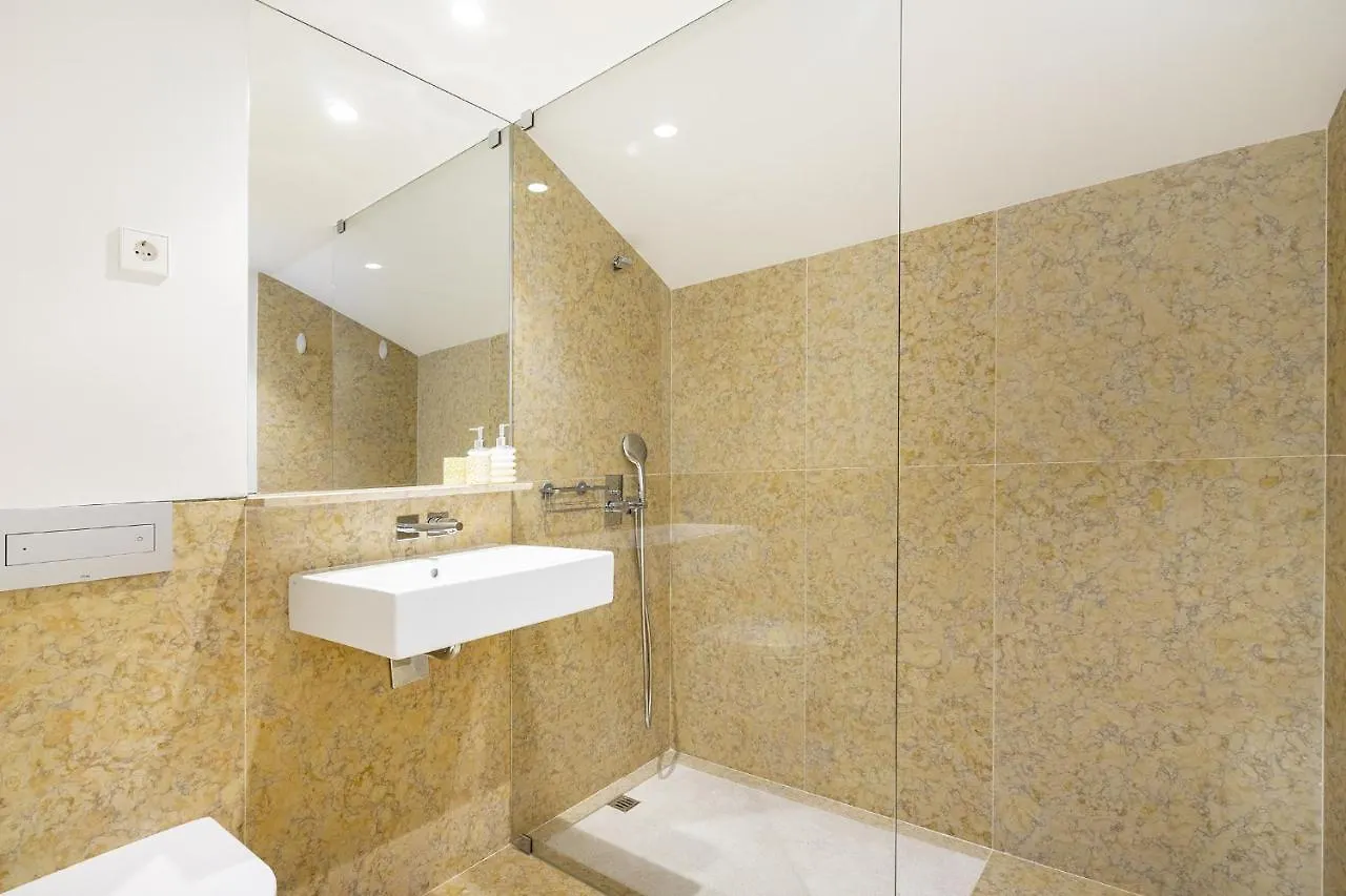 Whome City View Penthouse Luxurious Living In Lisbon With Ac & Elevator 0*,  Portogallo